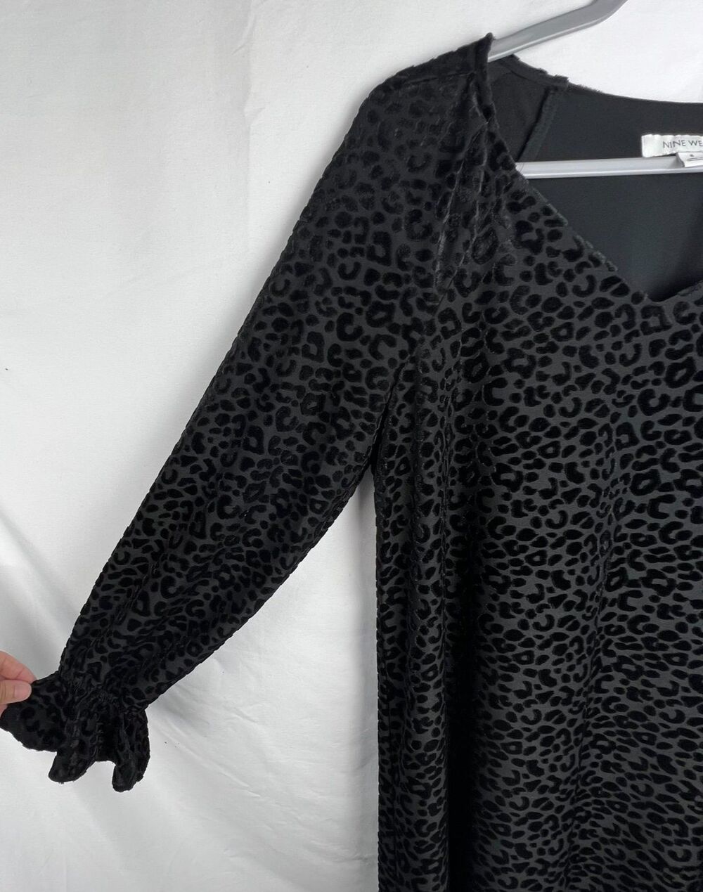 NINE WEST Size 8 Black Leopard Velvet Burnout Dress Long Sleeve Ruffle Shift - Picture 5 of 12